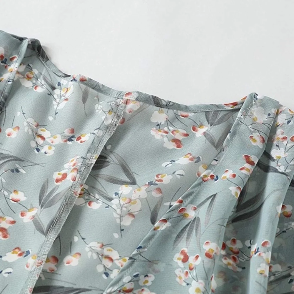 NWOT Chiffon Floral Kimono